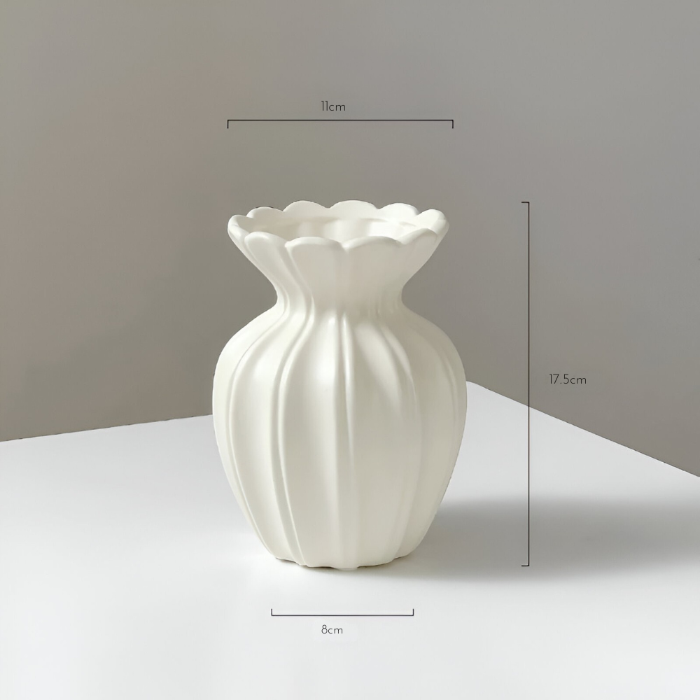 Weiße Keramikvase mit kurzem™ | Elegante weiße Keramikvase