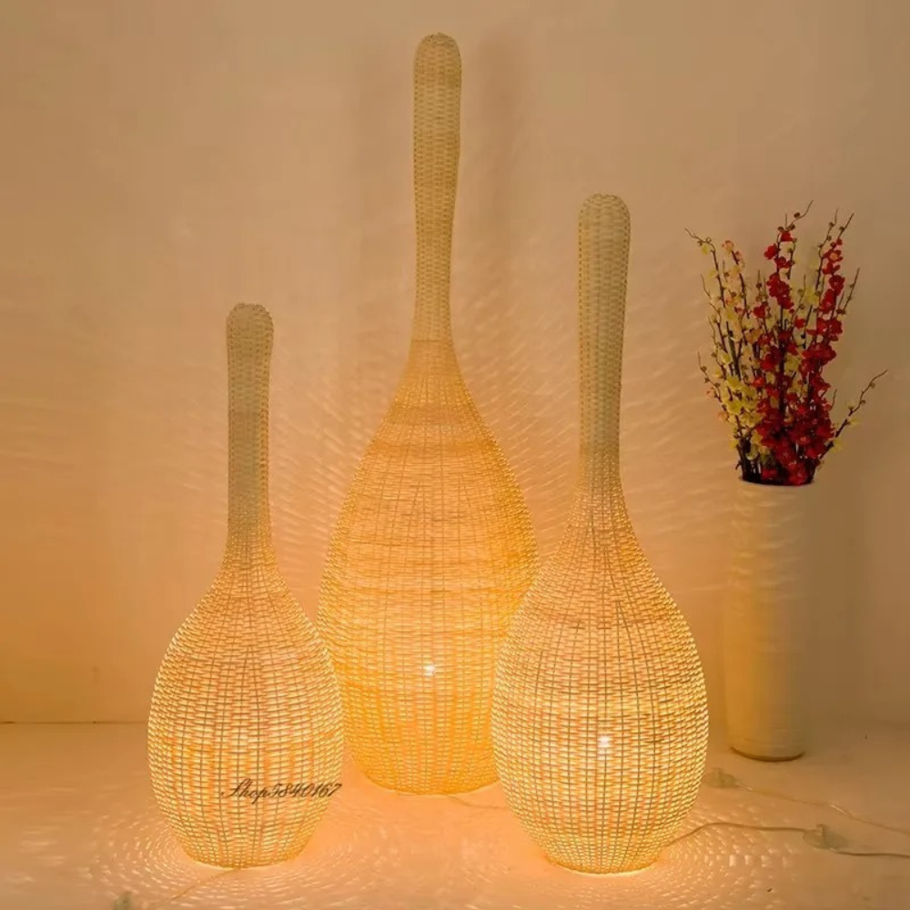 Wein-Sabi-Vertikale Lampen™ | Elegante, handgefertigte Rattan-Lampe